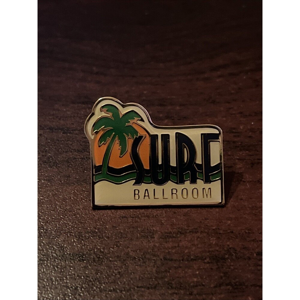 Surf Ballroom Clear Lake Iowa Lapel Hat Pin‎
